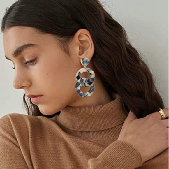 New Chunky Circle Layered Chain Dangle Earrings - Picture 2 of 10